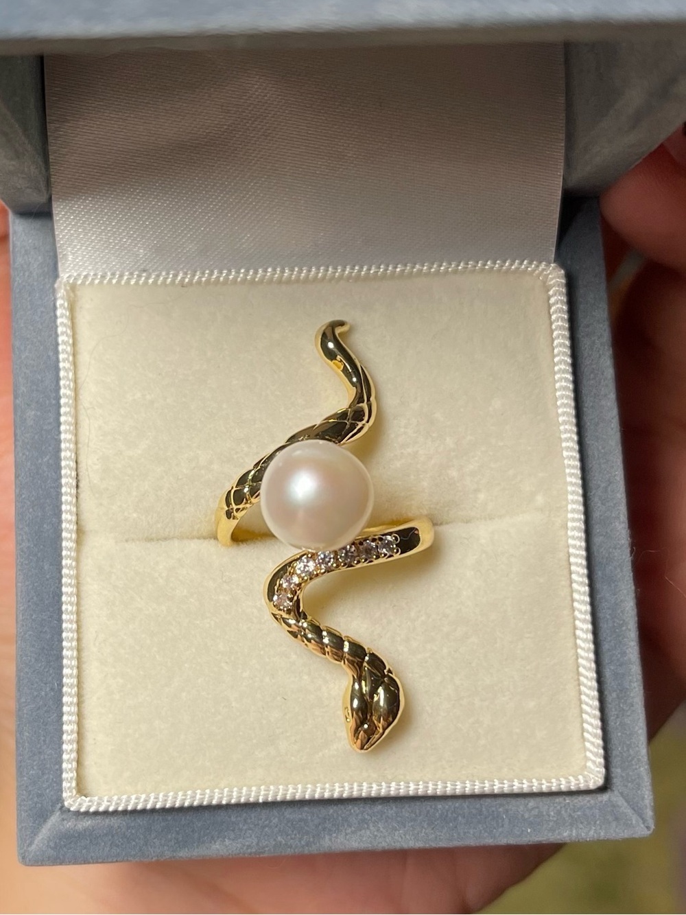 Gold tone Freshwater Pearl Snake Ring - Picture 4 of 5